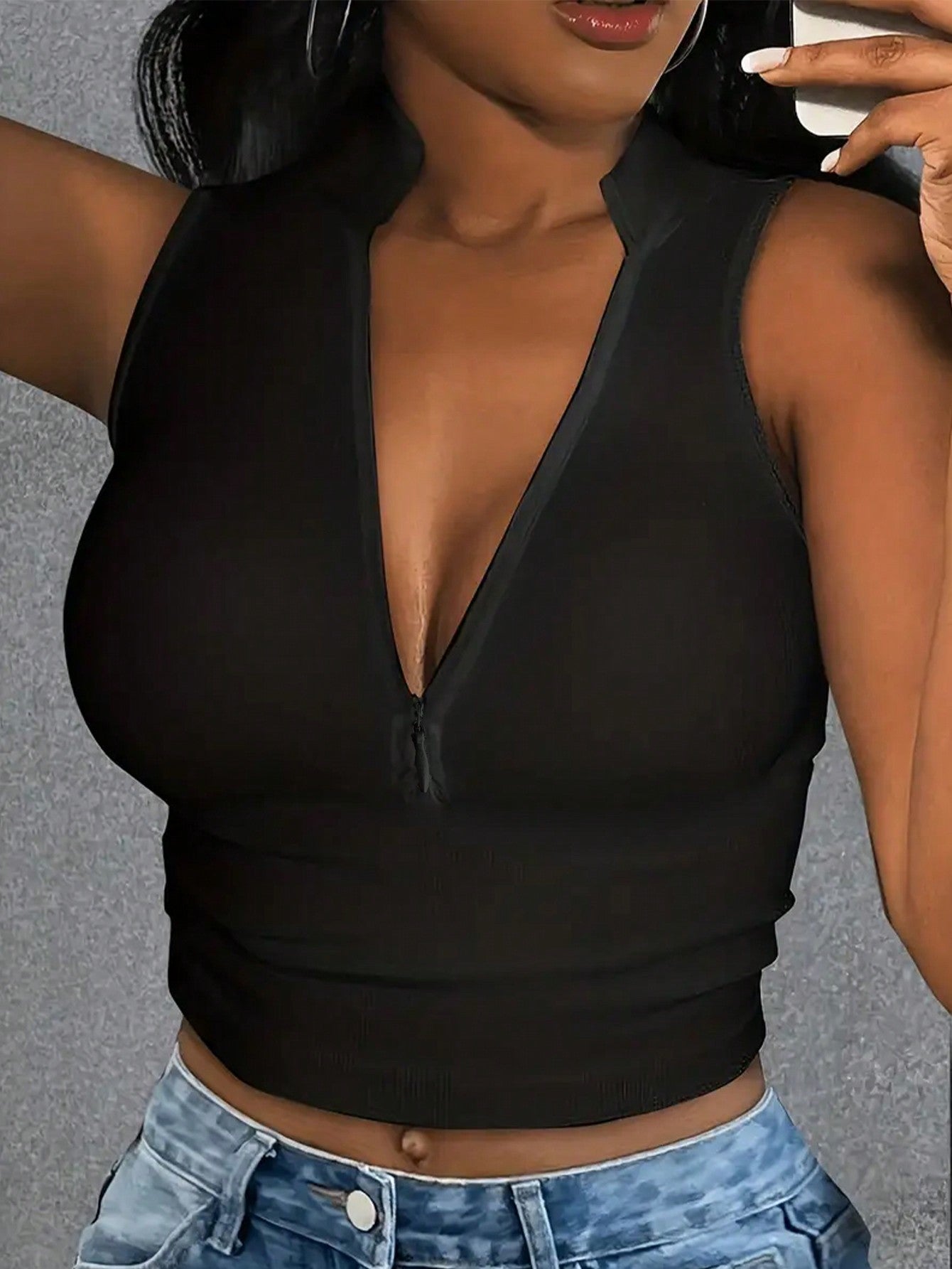 Elengatine 4 Pack Solid V Neck Sleeveless Vest,Sexy Comfy Top for Hot Girls,Spring Summer Basic Fashion Outfit,Short Top for Party Holiday BXD0023