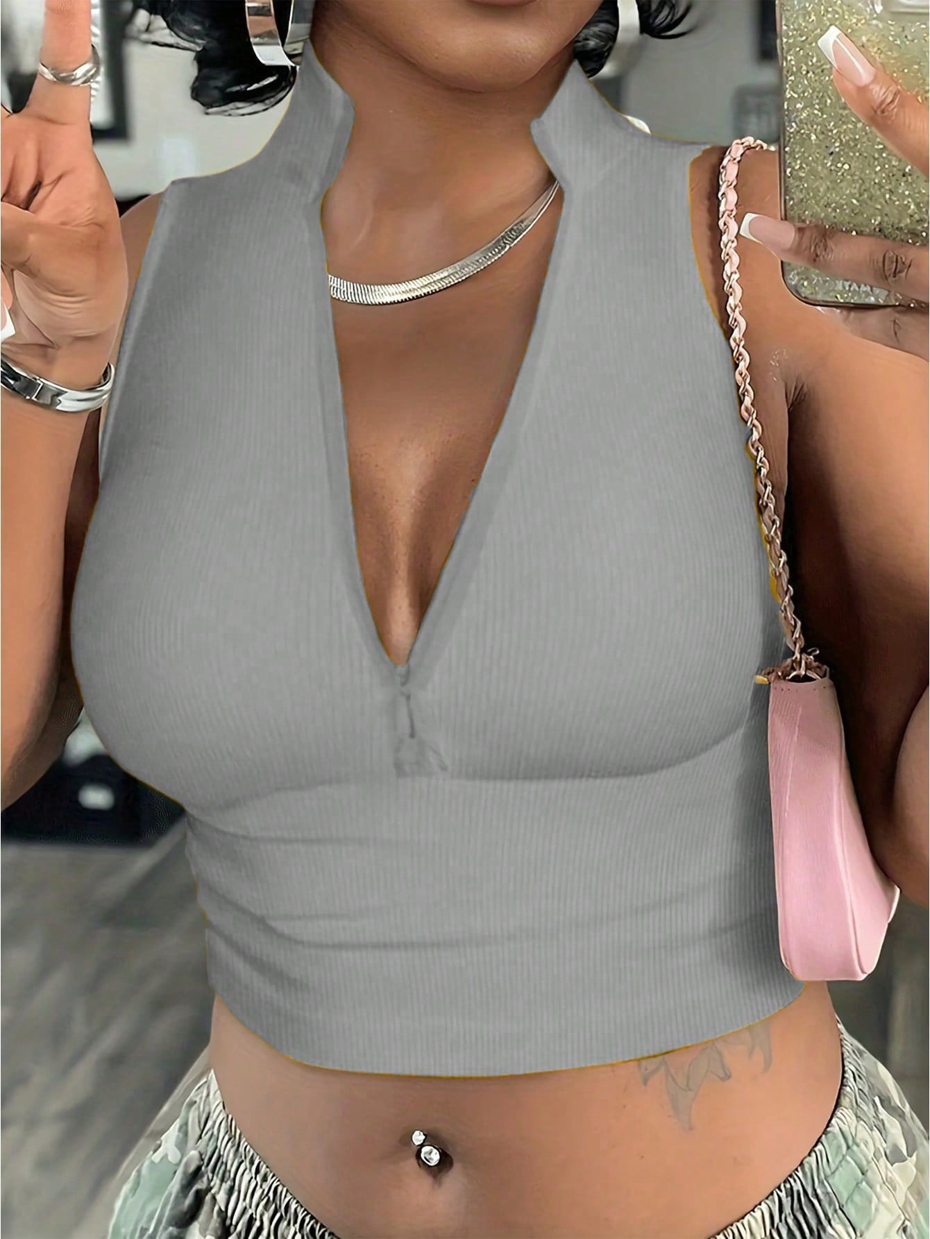 Elengatine 4 Pack Solid V Neck Sleeveless Vest,Sexy Comfy Top for Hot Girls,Spring Summer Basic Fashion Outfit,Short Top for Party Holiday BXD0023