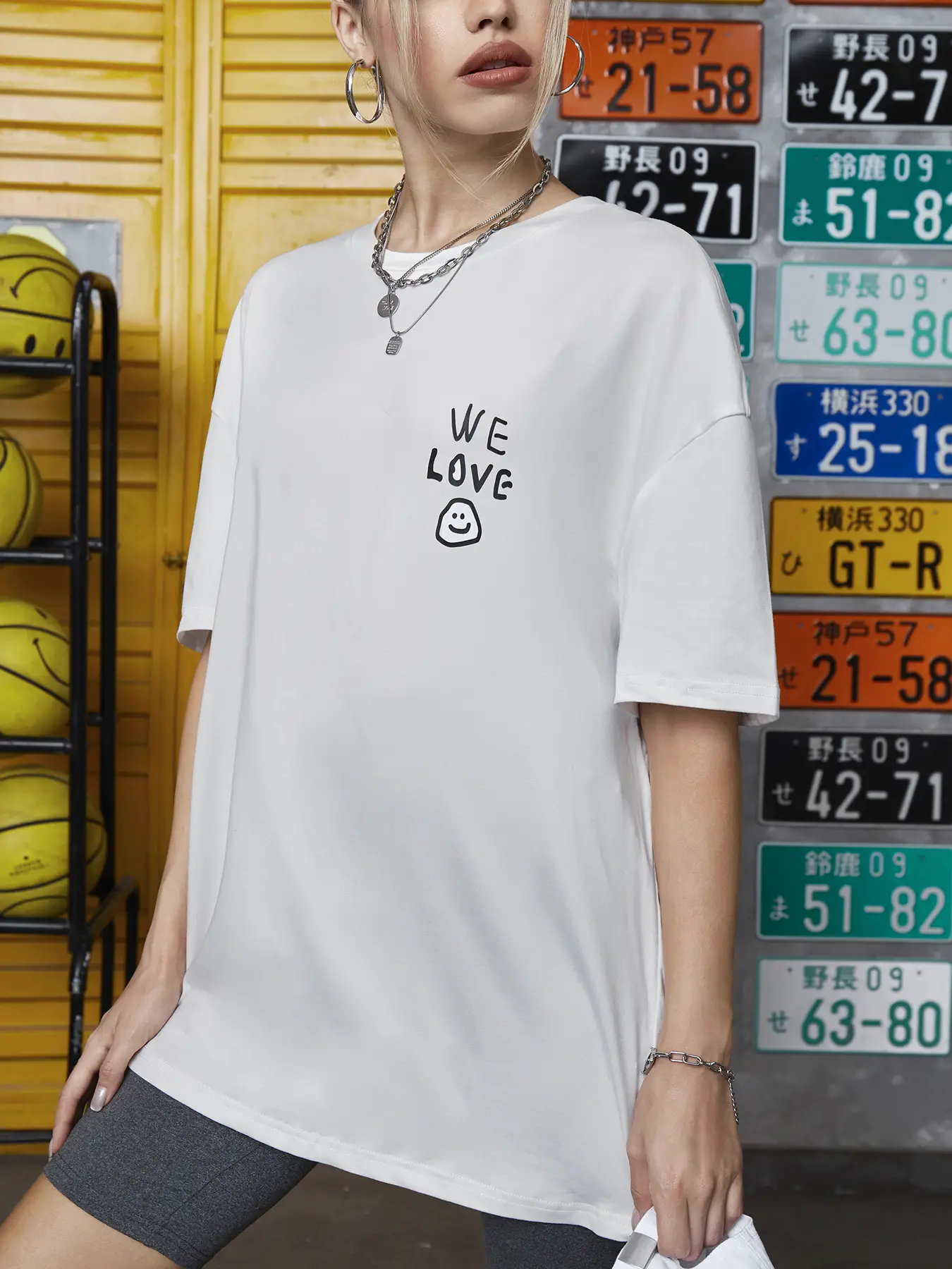 Elengatine Lovely Face&Letter Graphic Printing Drop Shoulder Tee