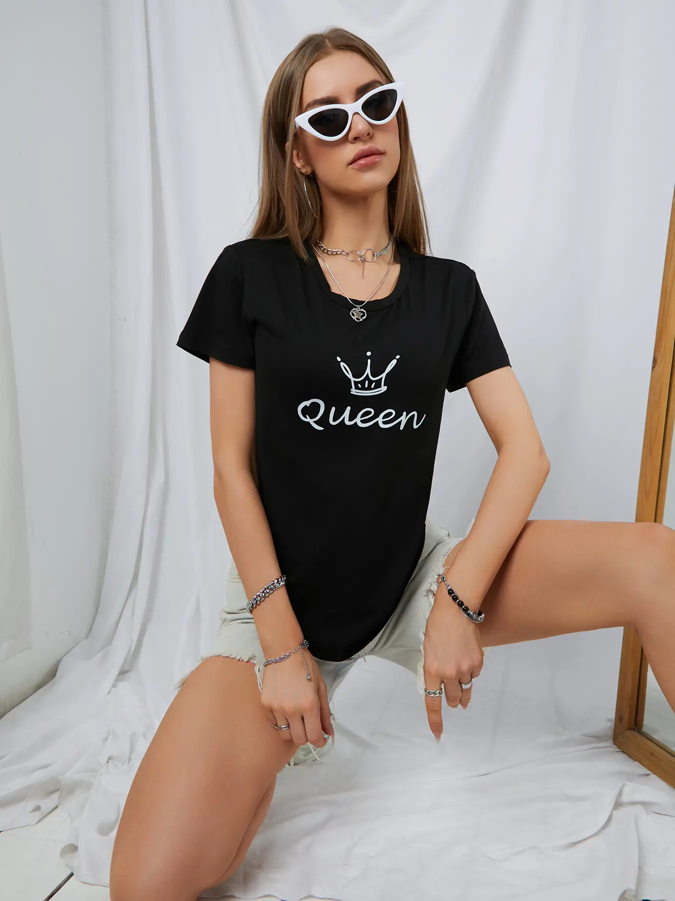 Elengatine QUEEN Graphic Printing Drop Shoulder Tee