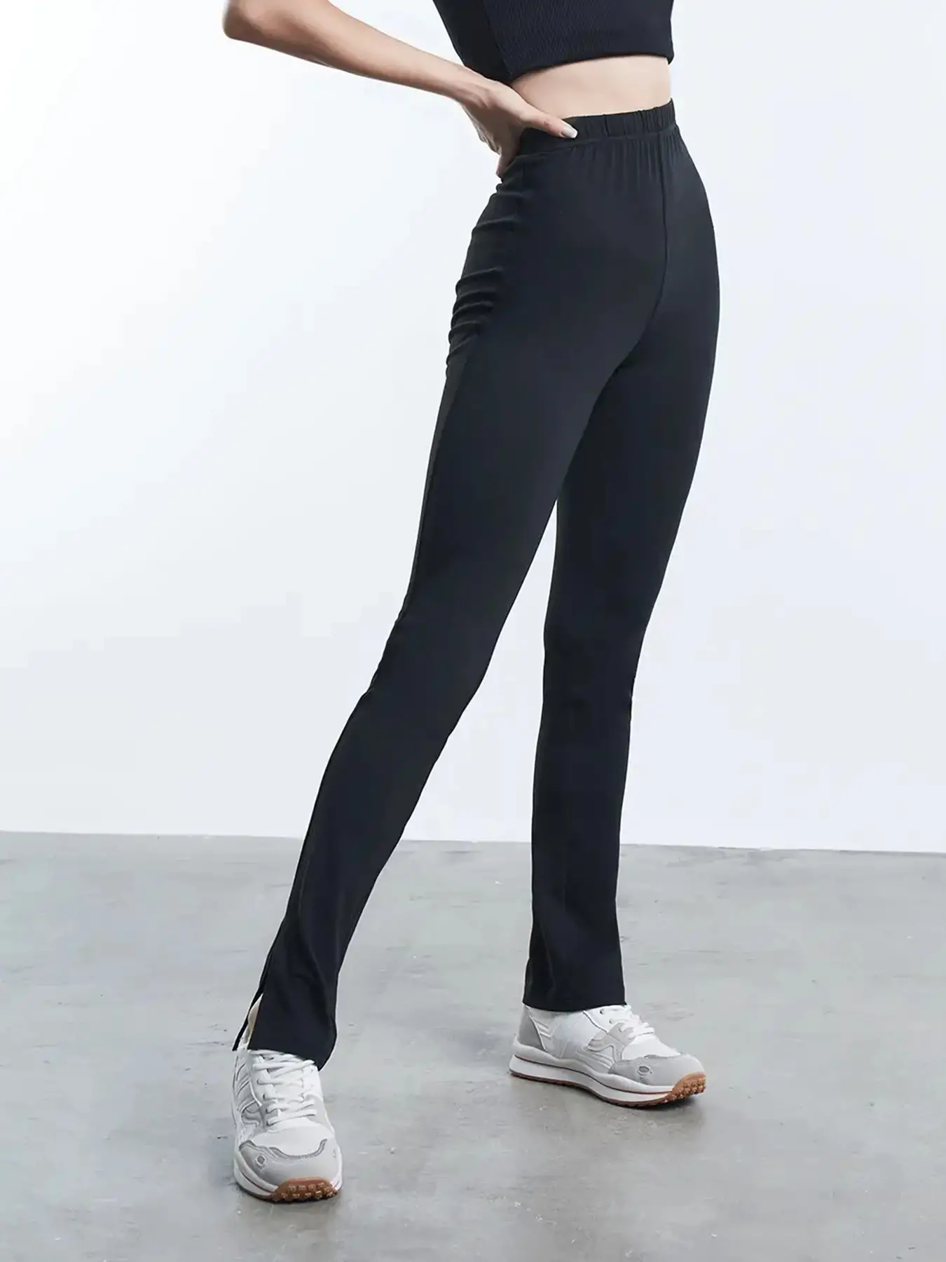 Elengatine Ruched Split Hem Leggings Black