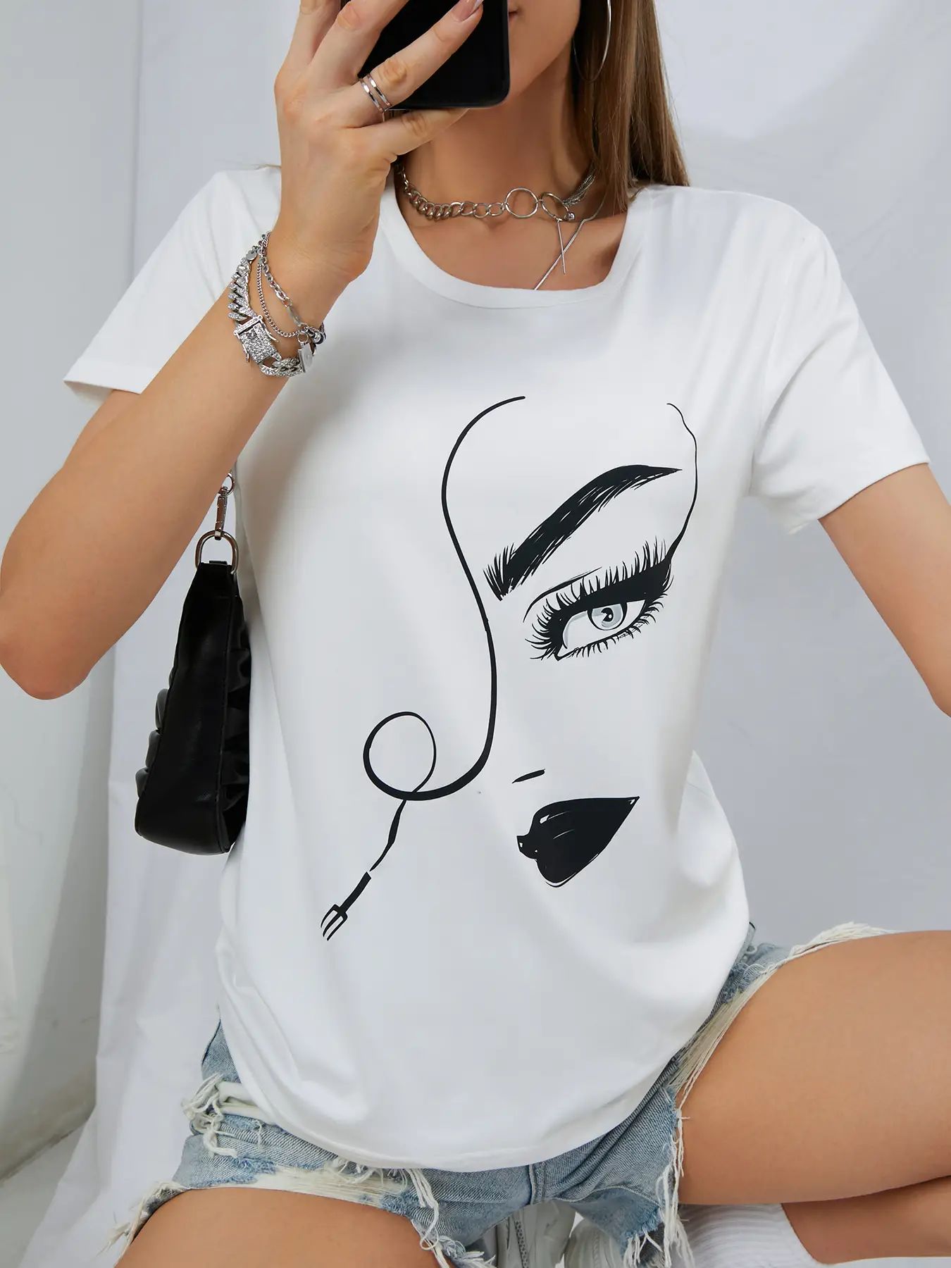 Elengatine Drop Shoulder Beautiful Women Face Tee